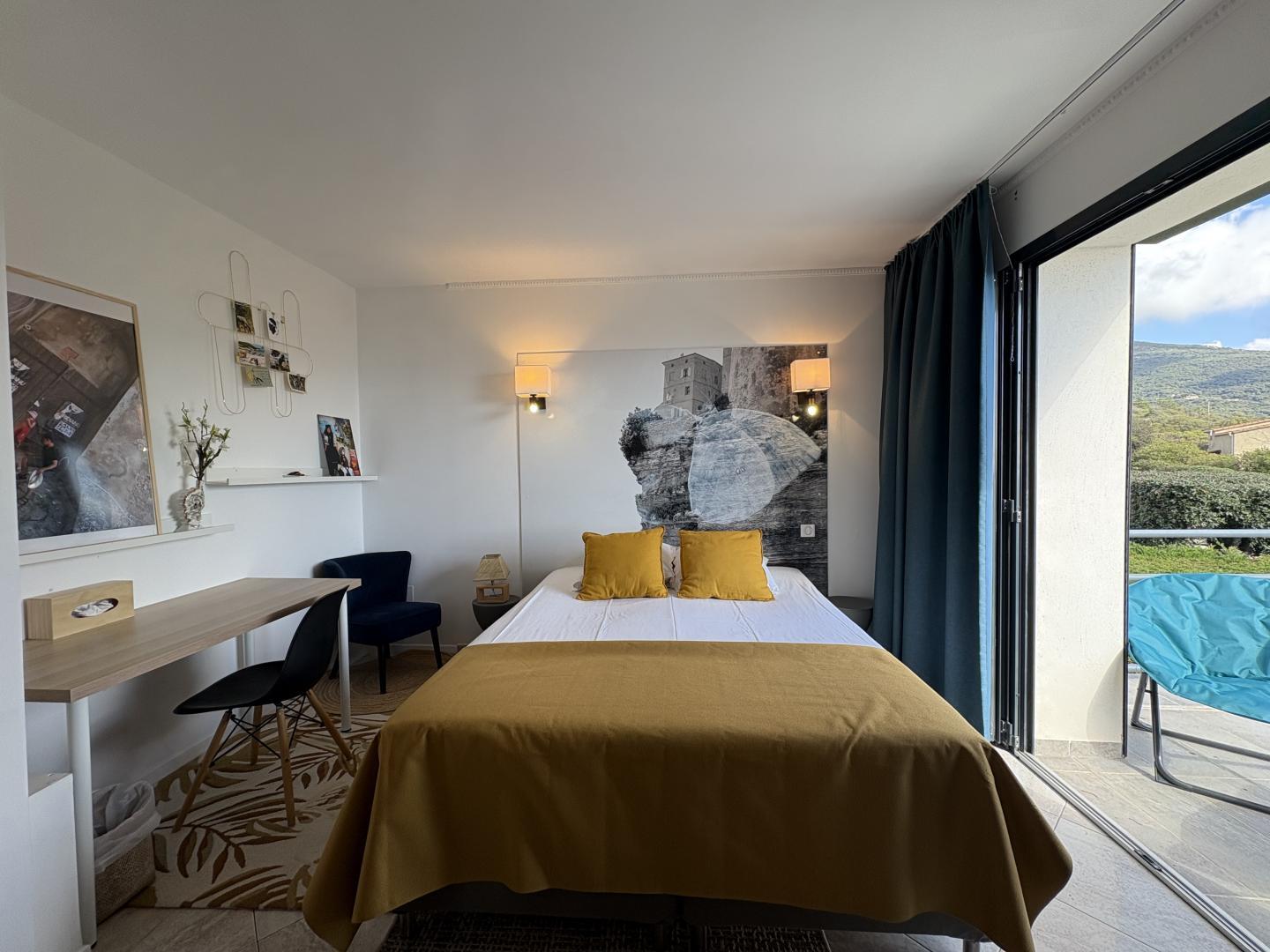 Chambres d'hôtes à Sagone, la Côte ouest, labellisées Gîtes de France : la chambre Azuré Ajonc photo 9