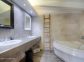 G&icirc;te &agrave; Montegrosso, Balagne, Haute-Corse, labellis&eacute; G&icirc;tes de France : salle de bain/wc privative &agrave; une chambre