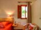 G&icirc;te &agrave; Sollacaro, le Grand Valinco, Corse-du-Sud, labellis&eacute; G&icirc;tes de France : la chambre 2