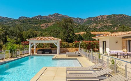 Ferienhaus Nr.28401 Porto-Vecchio - Corse - Gites-28401-porto-vecchio-sud-corse-corse-du-sud-labellis&eacute;-gite-de-france-la terrasse et sa piscine