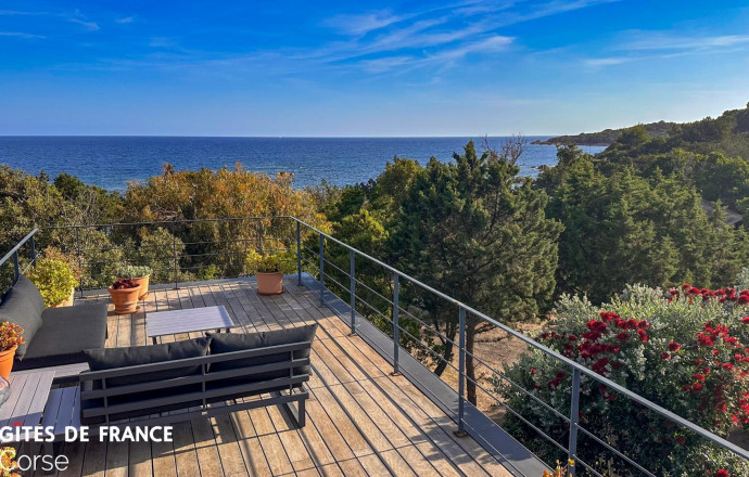 Gîte à Coti Chiavari, Le Grand Ajaccio, Corse du Sud, labellisé Gîtes de France : la vue depuis la terrasse Ferienhaus Nr.23682 COTI CHIAVARI - Corse - Les Pieds dans l'eau - Gîte à Coti Chiavari, Le Grand Ajaccio, Corse du Sud, labellisé Gîtes de France : la vue depuis la terrasse