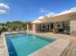 Gîte à Porto-Vecchio, le Sud Corse, labellisé Gîtes de France : la terrasse avec piscine Gîte à Porto-Vecchio, le Sud Corse, labellisé Gîtes de France : la terrasse avec piscine