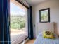 G&icirc;te &agrave; Monticello, Balagne, Haute-Corse, labellis&eacute; G&icirc;tes de France : une chambre de l'&eacute;tage avec sa salle d'eau privative