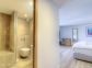 Gite à Afa, Le Grand Ajaccio, Corse du Sud, labellisé Gîtes de France : la chambre avec la salle de bain en rez-de-jardin Gite à Afa, Le Grand Ajaccio, Corse du Sud, labellisé Gîtes de France : la chambre avec la salle de bain en rez-de-jardin