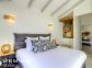 Gite à Afa, le Grand Ajaccio, Corse du Sud, labellisé Gîtes de France : une chambre à l'étage Gite à Afa, le Grand Ajaccio, Corse du Sud, labellisé Gîtes de France : une chambre à l'étage
